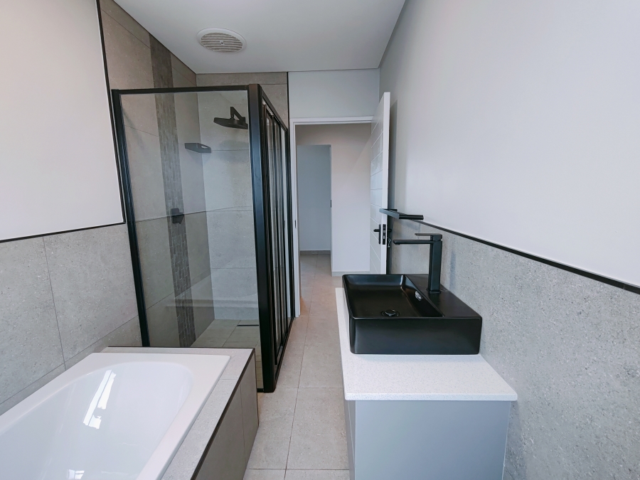 3 Bedroom Property for Sale in Hoogland Western Cape